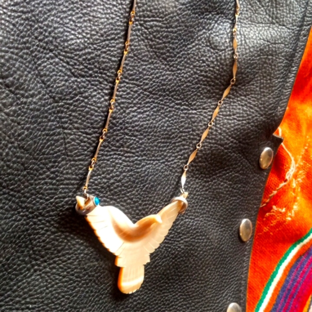Seashell bird necklace